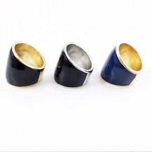 💥Host Pick💥 Black and silver cocktail ring